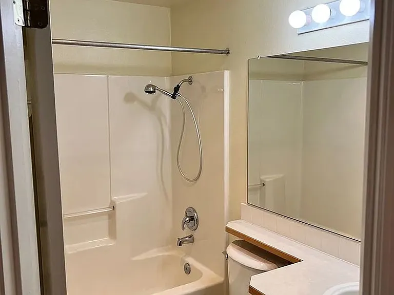 8225 Sweetbrier Loop SE — Photo 23