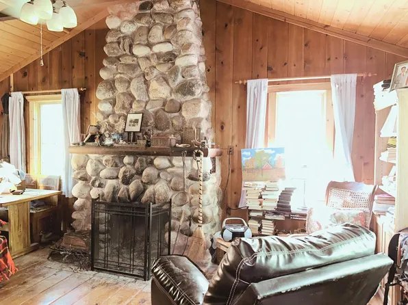 W3823 Parker DRIVE, Lake Geneva, WI 53147