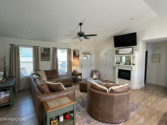 5th image of 110 Willow Grace Ln