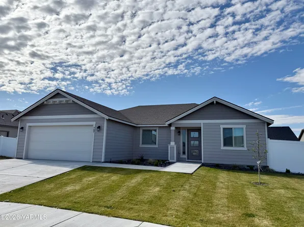 707 Grapevine St, Grandview, WA 98930