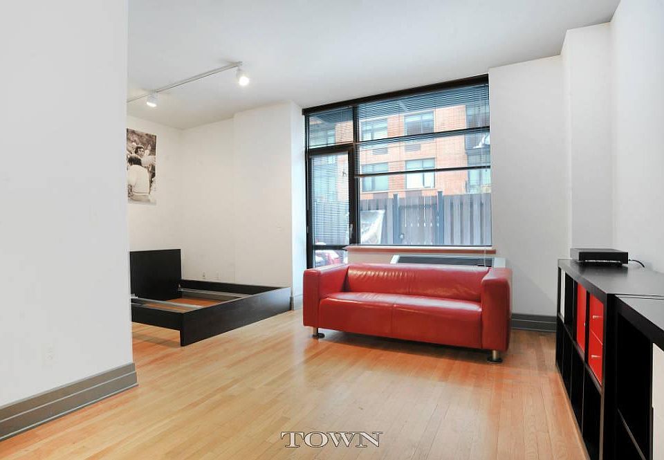 1st image of 125 Court St APT 3DS