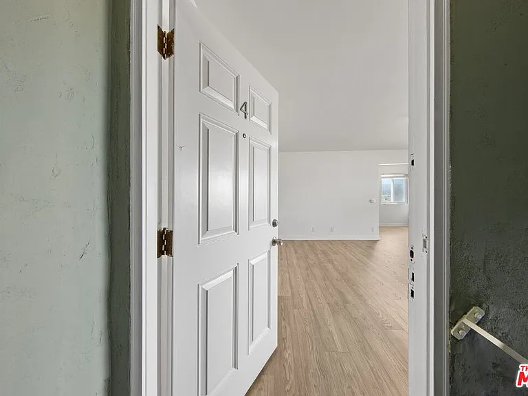643 Pacific St — Photo 46