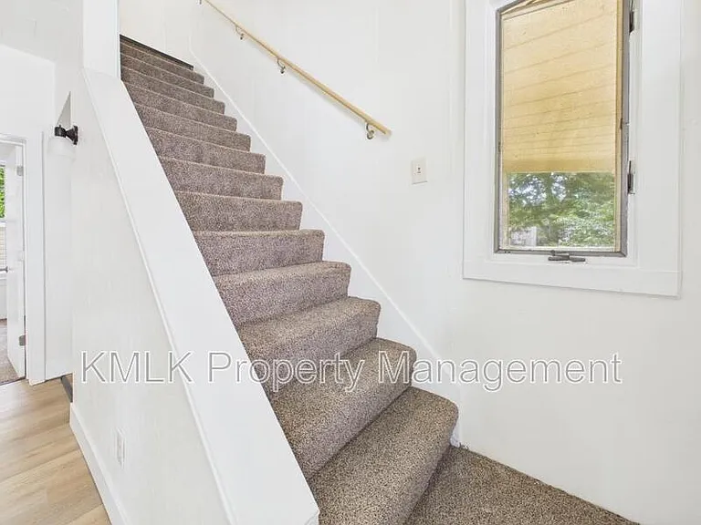508 Crouse St — Photo 24