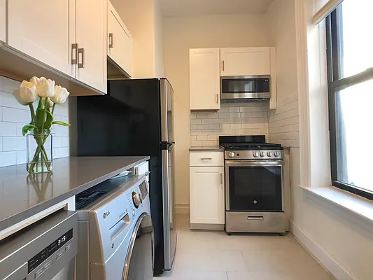 Rented by Brown Harris Stevens | media 32