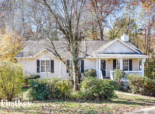 660 Cranberry Trl, Roswell, GA 30076