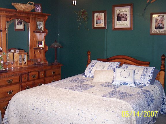 5th image of 572 Meadowview Dr