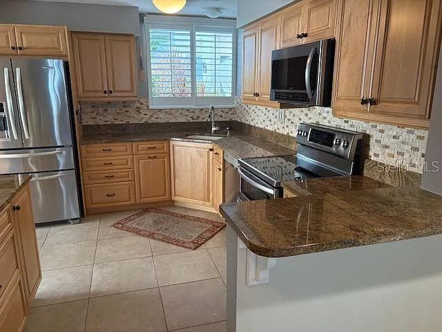 737 Bayport Way #D — Photo 31