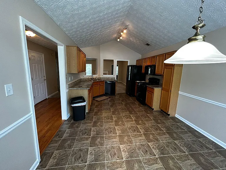 5410 Maltdie Ct — Photo 3