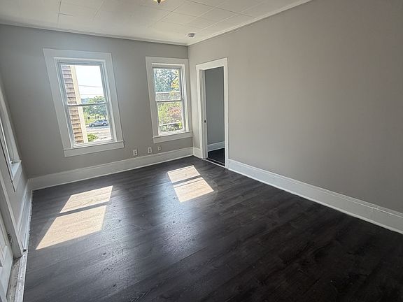 4th image of 16 Bullard St #2S