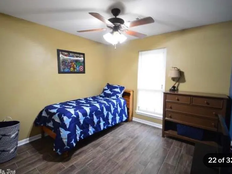 351 Meadow Creek Dr — Photo 9