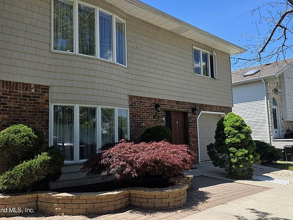 2nd image of 80 Normalee Rd