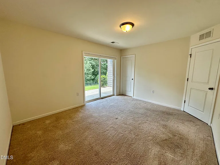 304 Skymont Dr — Photo 4