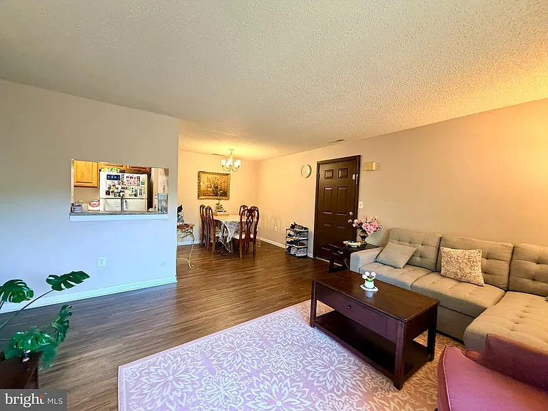 5215 Ravens Crest Dr — Photo 5