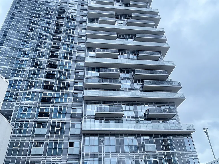 225 Village Green Sq #2805 — Photo 1