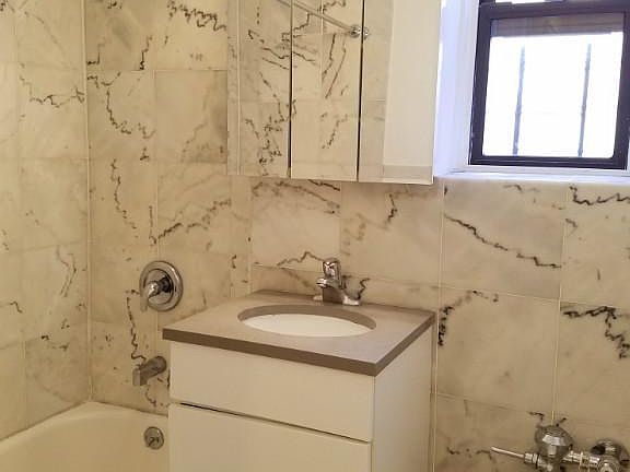 5th image of 9830 67th Ave APT 5R