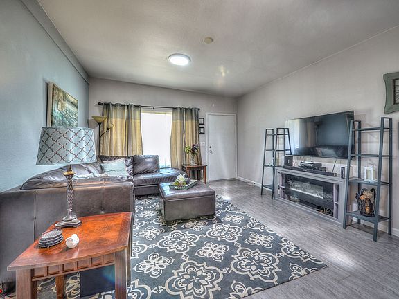 4th image of 2654 Andover Ave #16B