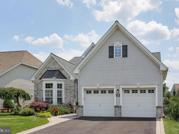 52 Monte Carlo Dr, Hamilton, NJ 08691