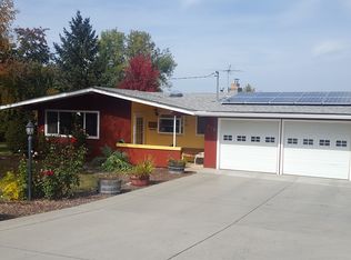 218 Theo Dr, Talent, OR 97540