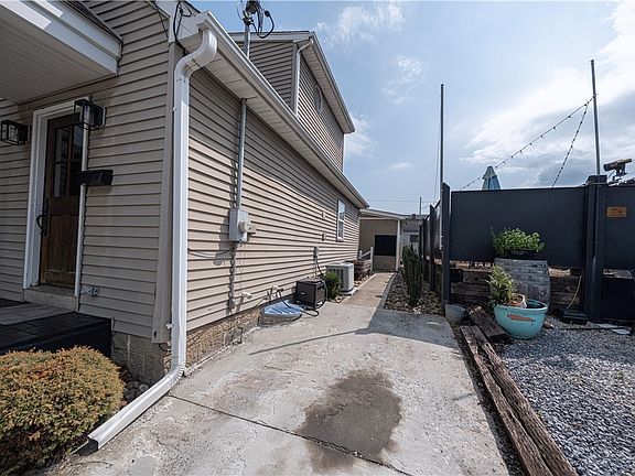 3rd image of 514 Mulberry St