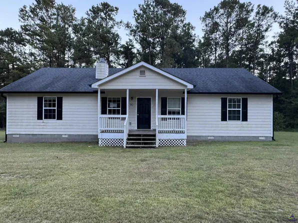 90 Osprey Dr, Fort Valley, GA 31030