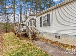 93 Brookside Dr, Burnsville, NC 28714