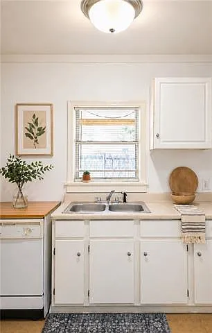 333 N Tyler St — Photo 2