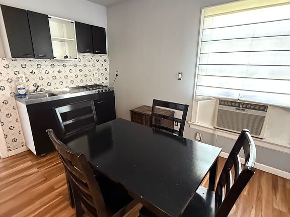 3rd image of 135 E Quill Dr #2