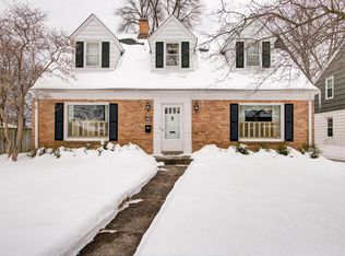2644 N 96th St, Wauwatosa, WI 53226