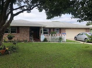226 Chaucer Ln, Winter Haven, FL 33884