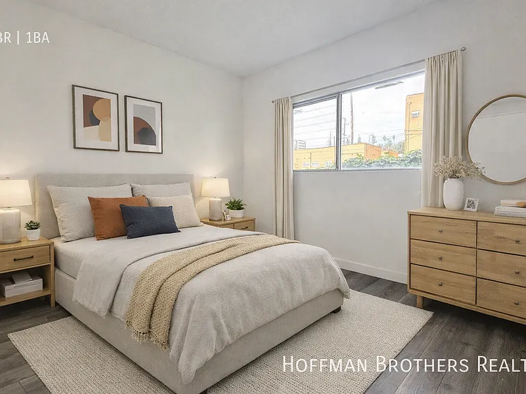 1258 N Virgil Ave #2 — Photo 2