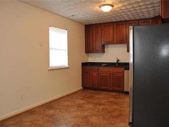 4th image of 3834 Augustine Cir
