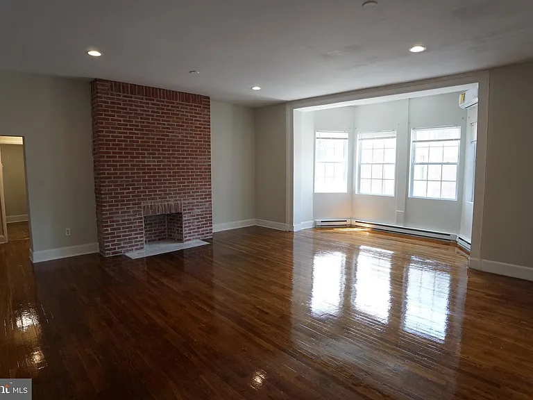 804 Cathedral St #9 — Photo 1