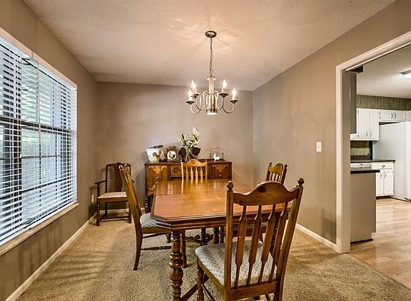 3rd image of 505 NE Johnston Dr
