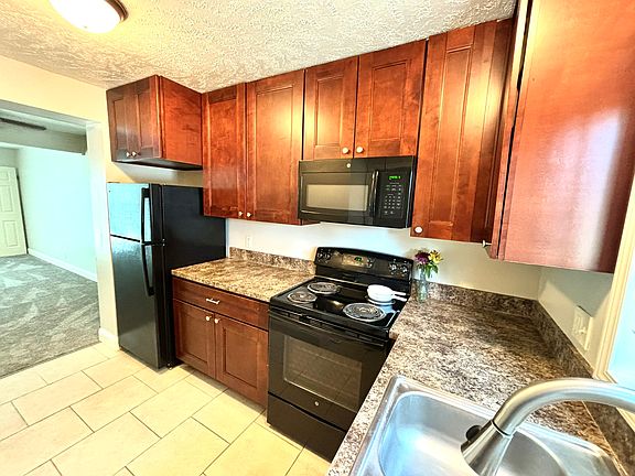 3rd image of 4405 S 27th St #J04