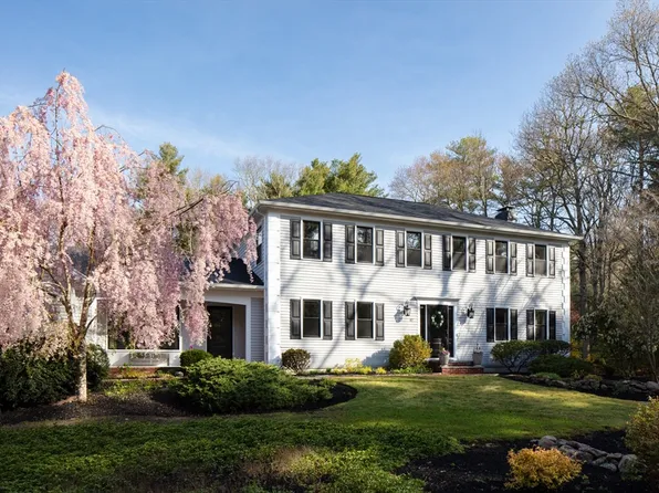 87 Olde Knoll Rd, Marion, MA 02738