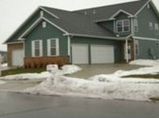 889 Oregon Parks Ave, Oregon, WI 53575