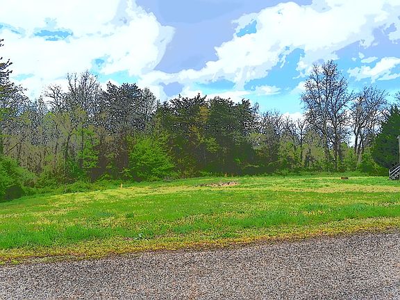 2nd image of 326 Navy Ln