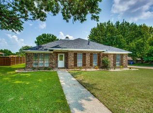 4217 Simmons Dr, Rowlett, TX 75088