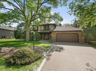1317 Waterford Rd, Woodbury, MN 55125