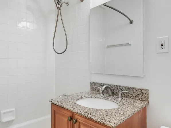 305 East 40th Street image 14 of 25