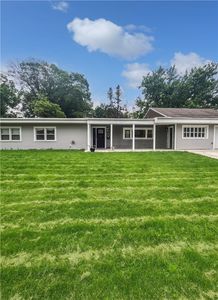 1 Orchard Dr, Charleston, IL, 61920