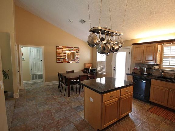 2nd image of 1025 Cobblestone Dr