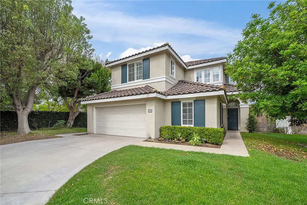 5 bed, 2600 sqft, $7,200 — Photo 2