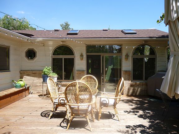 Deck off of rec room