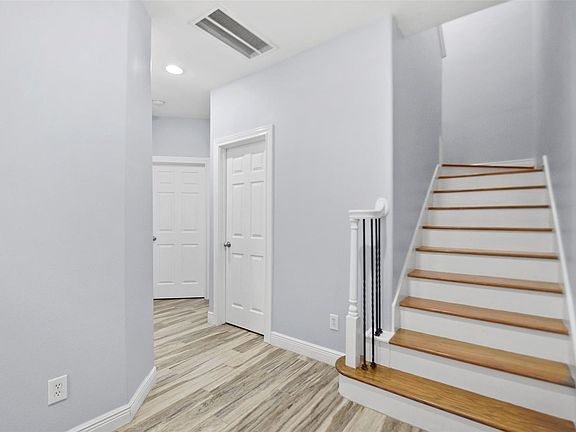 3rd image of 5954 Kansas St