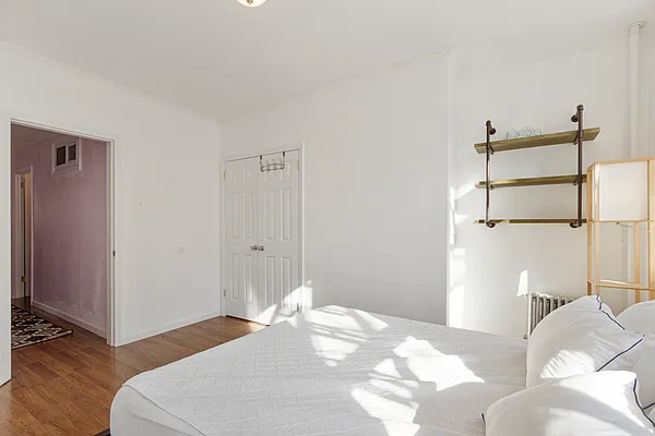 Rented by Nest Seekers International | media 12