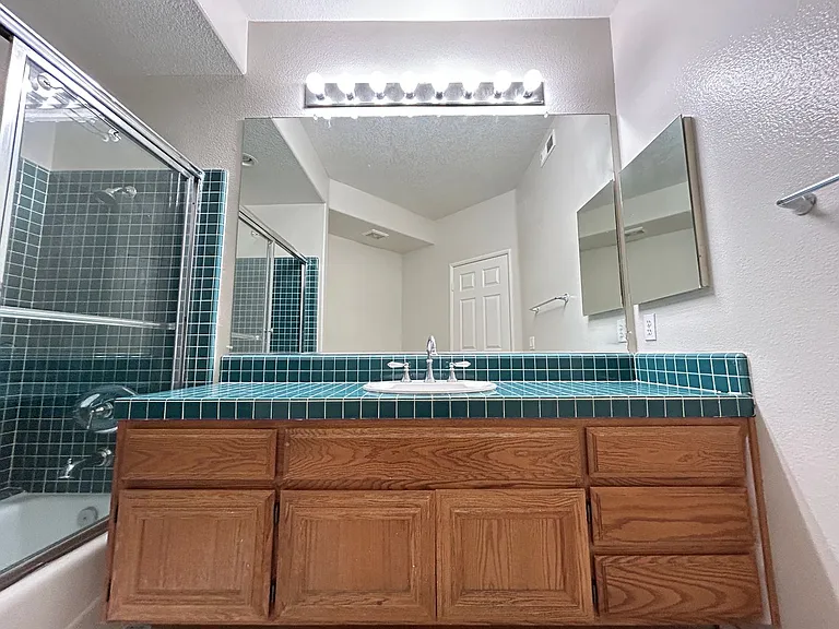 8132 E Hillsdale Dr — Photo 50