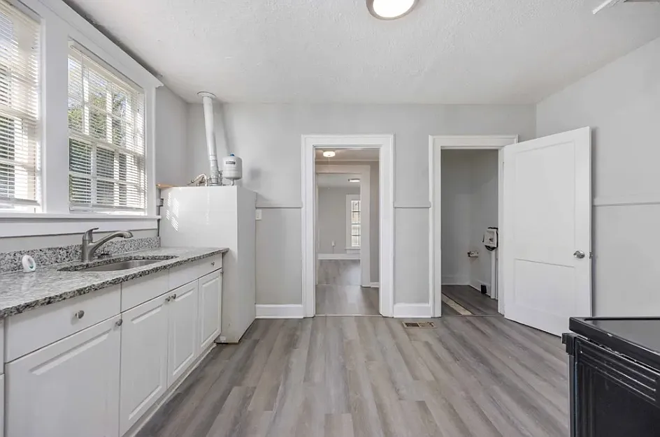 3 bed, 1.5 bath, 1246 sqft, $1,490 — Photo 4