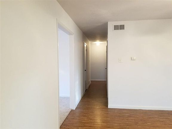 3rd image of 2529 Morning Side Dr