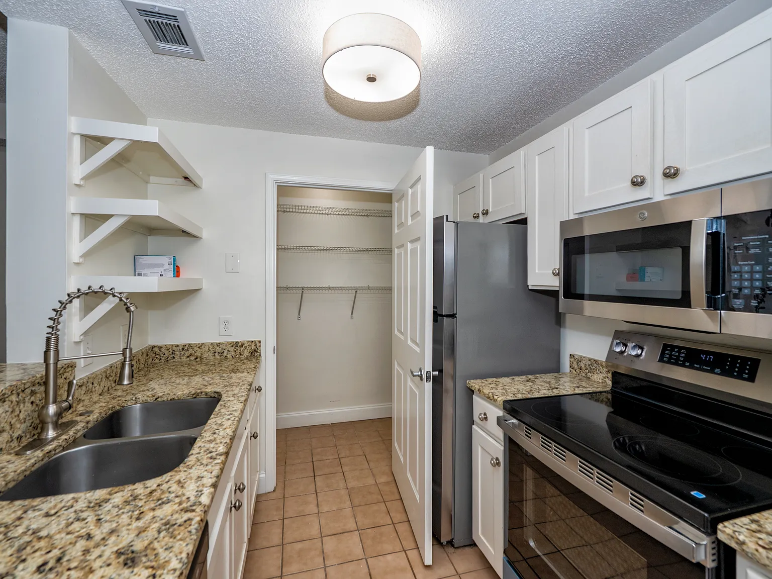 1 bed, $1,900 — Photo 4